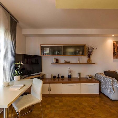 Apartment Many Pula Bagian luar foto